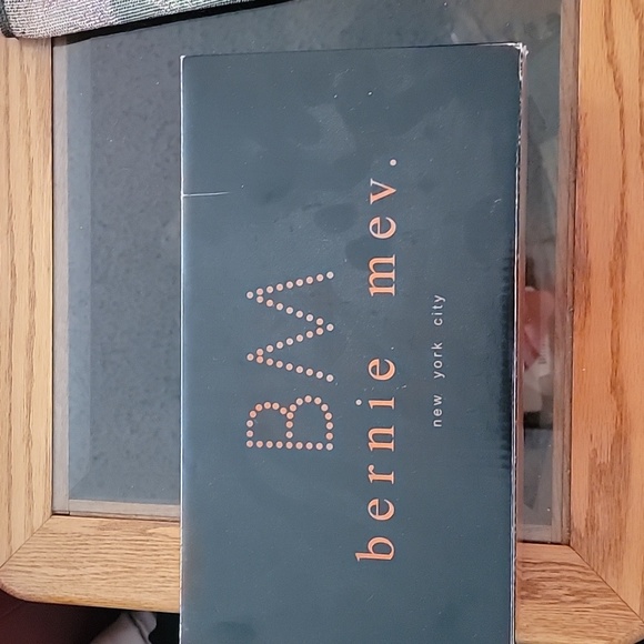 Bernie Mev flats - Picture 2 of 5